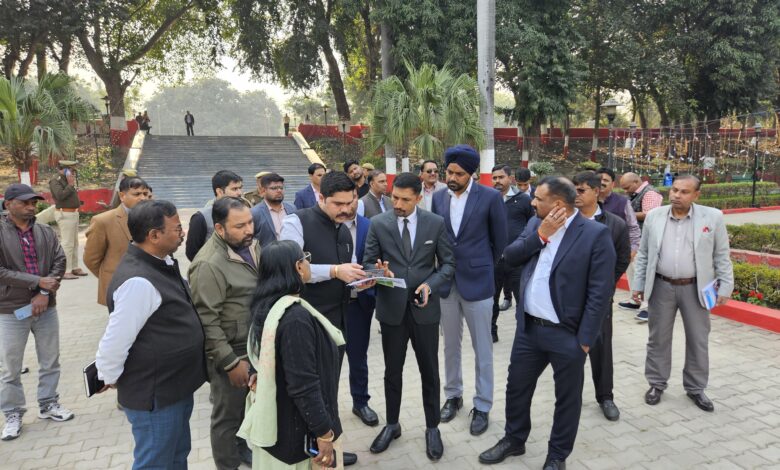 Lucknow: District Magistrate Visakh inspected the Martyr's Day program venue