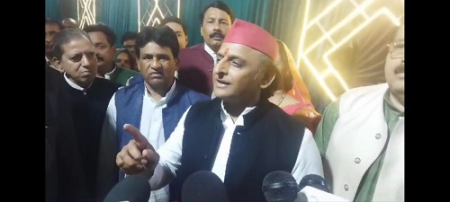 Akhilesh Yadav targeted BJP fiercely during a talk with the media, said big things about Kumbh.