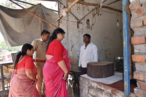 After CM's order, checking campaign started at meat shops, strict warning to follow rules