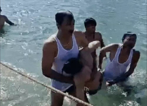 SHO saved 5 lives by jumping into the river; 6 youths were drowning in Lakhimpur's Sharda river, one died