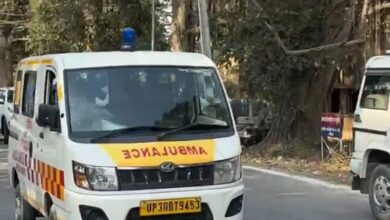 Due to the Chief Minister's program, the ambulance was not given way