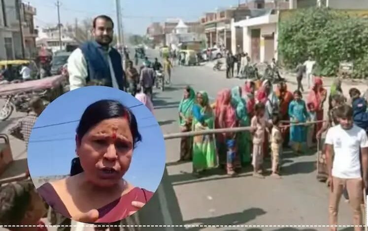 On International Women's Day, women protested against the liquor shop in Shahjahanpur, Uttar Pradesh