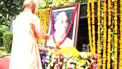 Chief Minister Yogi Adityanath paid tribute to former Chief Minister Late Hemvati Nandan Bahuguna on his birth anniversary