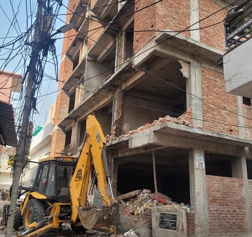 Action again in enforcement zone-7, action to demolish illegal construction behind Almas marriage hall