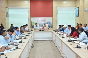 Lucknow: Mayor Sushma Kharkwal's review meeting towards a clean, beautiful and healthy city