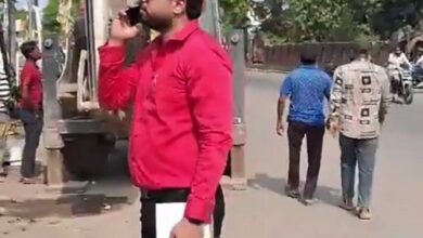 Lucknow: Bulldozer ran in Municipal Corporation Zone-3, clash took place with the team that had come to remove encroachment near Tadikhan Railway Crossing