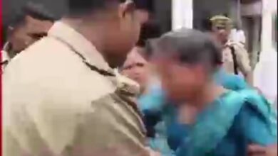 Farrukhabad: Minor girl attempted self immolation in the collectorate premises, sub inspector accused of not taking action