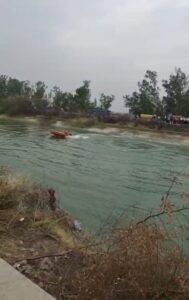 Lucknow: After a dispute with his wife, a lawyer jumped into Indira Dam, a relative jumped in to save him, both missing
