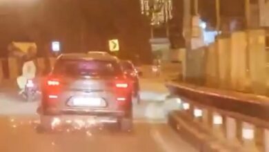 Lucknow: A rich man hit a bike and dragged the bike stuck in the car for kilometres