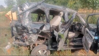 Horrific road accident in Bijnor - High speed Scorpio overturned while saving Nilgai, two dead, five injured