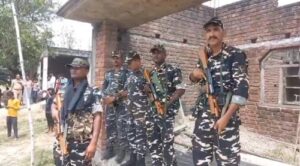 Illegal madrasa demolished on government land, Yogi government's bulldozer ran in Maharajganj