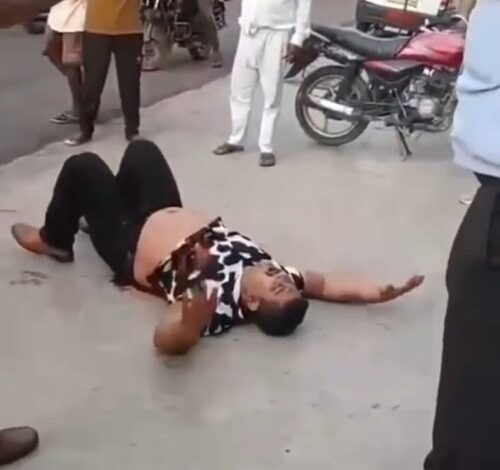 Ghazipur: The youth injured by the bullet kept shouting for help, people kept making videos – questions raised on humanity