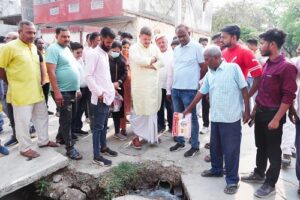 Mayor and Municipal Commissioner inspected Nishadraj Ward and Maa Pateshwari Ward