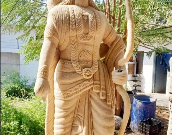 K.S. Kurmi for Kshatriya Sabha honors the wonderful art with the motto of "Live and let live"