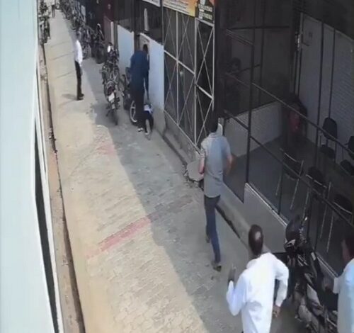 Lucknow: Advocate Pawan Singh suddenly dies in Tehsil premises, heartbreaking incident captured on CCTV
