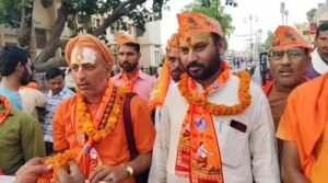 A grand procession was taken out on the occasion of the foundation day of the International Hindu Council and National Bajrang Dal