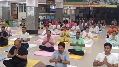 Yoga becomes a lifesaver for health: Special session on Yoga Day at Balrampur Hospital