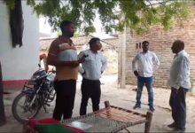 Gonda: Bank employee who came to collect money from farmers behaved indecently, victim lodged complaint in police station