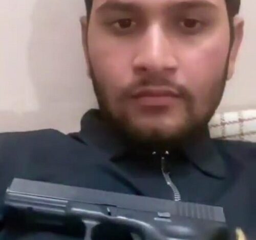 Bulandshahr: Reel of SHO's bullying with pistol goes viral, SSP takes strict action