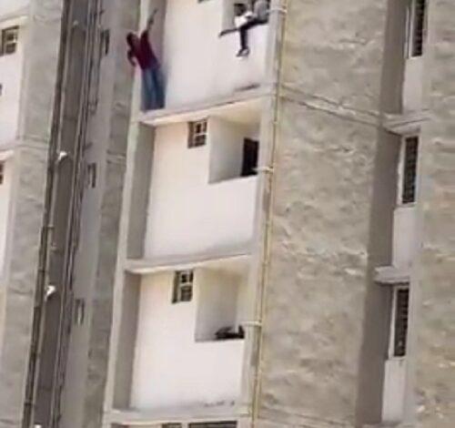 'Sholay' style drama in Ahmedabad, criminal threatened to jump, arrested by crime branch