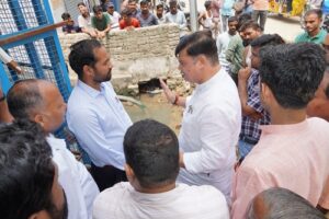Cleaning of drains completed in Ayodhya, control room and teams deployed to deal with waterlogging