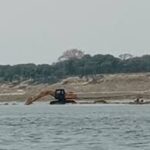 Kaushambi: Illegal sand mining is being done by building a dam in Yamuna-Nandi, open violation of NGT rules