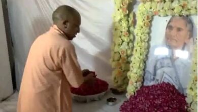 Chief Minister Yogi Adityanath expressed condolences, reached the village of BJP General Secretary Dharampal Singh