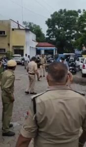 Haldwani: African citizen created ruckus in police station, punched policemen, created commotion