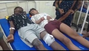 Barabanki Breaking: Stampede due to electric current at Osaneshwar Mahadev temple in Barabanki: Two devotees died, more than three dozen injured