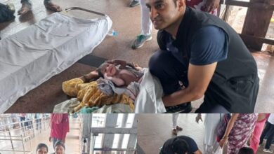 Army doctor conducted safe delivery of a pregnant woman in emergency situation with limited resources at Jhansi Railway Station in Uttar Pradesh.