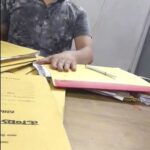 Lucknow: Another revelation of corruption in Municipal Corporation, Tax Department clerk caught taking bribe
