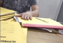 Lucknow: Another revelation of corruption in Municipal Corporation, Tax Department clerk caught taking bribe