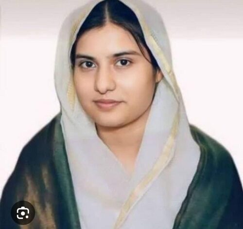 Shamli: ADM misbehaves with SP MP Iqra Hasan, says - "Get out of the office"