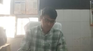 "Hathras health department's negligence exposed - health center in-charge does not know the numbers of CMO and DM!"