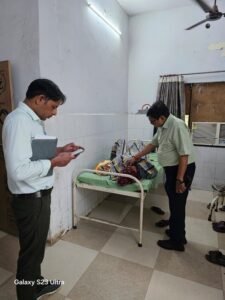 Hathras health system exposed: Serious negligence found during inspection, children's lives are being played with!"