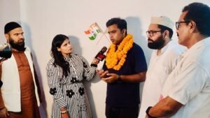 Murtaza Ali gave a grand welcome to Faizul Hasan Khan on his return from Punjab to Lucknow