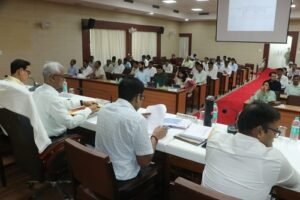The review meeting of CM Dashboard and Divisional Development Works was held under the chairmanship of Divisional Commissioner Shailendra Kumar Singh.